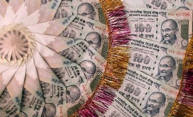 Cabinet nod likely to double gratuity cap to Rs 20 lakh cash, protest, currency, demonetisation, black money, ATM, banks, rupee, notes