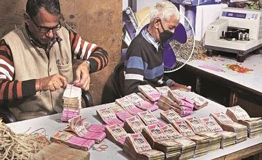 Extra security features needed in Rs 500, Rs 2000 notes: Congress MP Note ban skews states' fiscal math