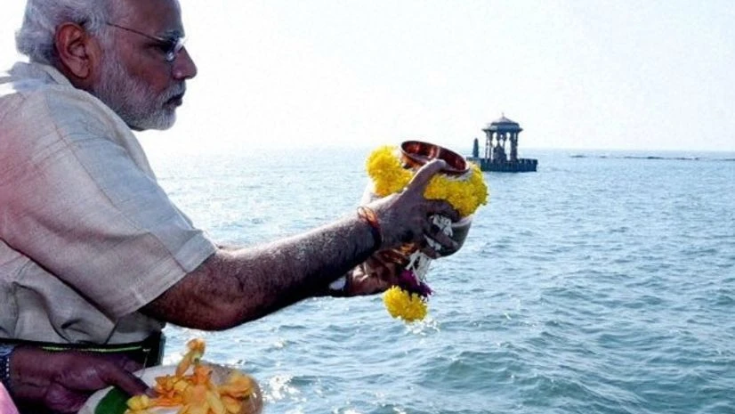 Narendra Modi, Arabian Sea, Jal Pujan Narendra Modi, Arabian Sea, Jal Pujan