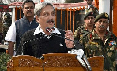 Not difficult to have 50% cashless payments in Goa: Parrikar Defence Minister Manohar Parrikar. Photo: PTI