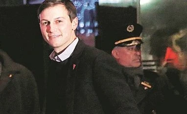 Kushner will sell assets, but ethics lawyers worry Jared Kushner