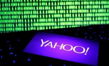 1 billion Yahoo accounts on sale, despite hacking indictments: Report yahoo