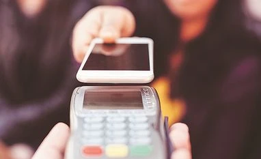Digital transactions shoot up 23 times post demonetisation to 6.4 mn .