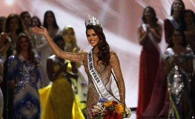 Miss France Iris Mittenaere crowned Miss Universe 2017 Miss France Iris Mittenaere, Miss France, Miss Universe