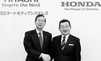 Honda plans e-car venture with Hitachi honda