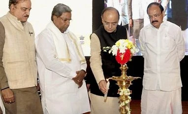 India's e-commerce majors are outliers in seeking govt protection Jaitley