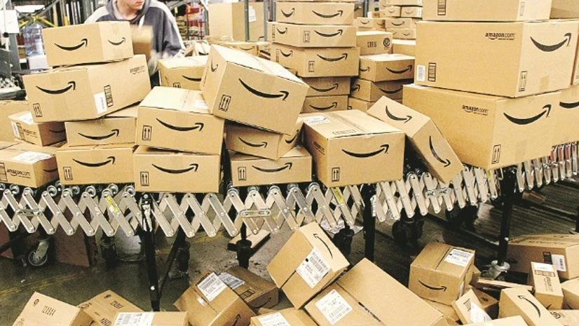 Amazon, worker, shipping Amazon, worker, shipping