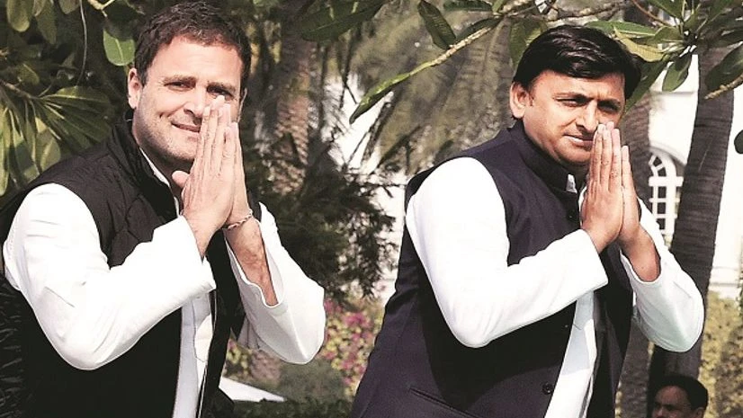 File photo of Uttar Pradesh Chief Minister Akhilesh Yadav (right) with Congress Vice-President Rahul Gandhi during a joint press conference in Lucknow Assembly election 2017, UP Elections 2017, Rahul Gandhi, Akhilesh yadav