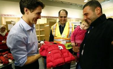 Refugees make up bulk of crossings from US to Canada: UNHCR refugees, canada