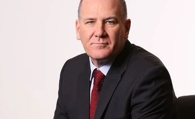 Validating identity key for digital: Build a KYC database to prevent fraud Phil Cotter, Managing Director, Risk & Supply Chain, Thomson Reuters