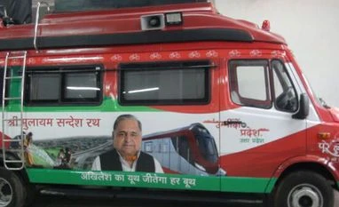 Here's what you find inside a campaigning leader's caravan Elections 2017