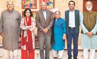 Six-member <i>BS</i> jury picks the best three in CSR CSR