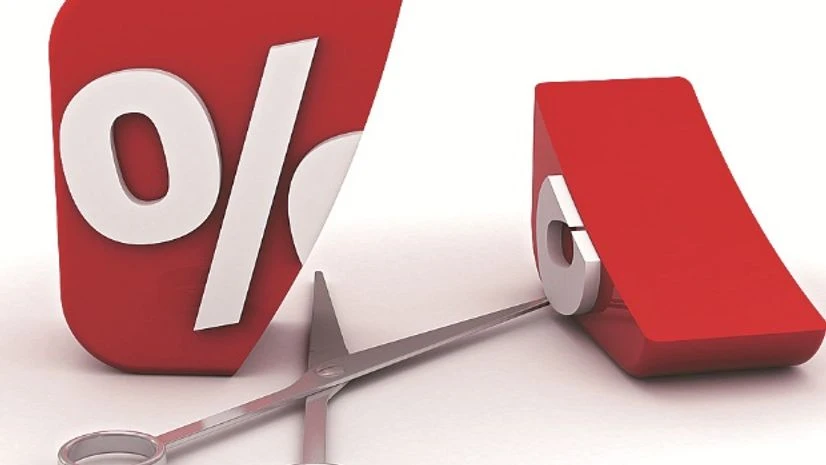 Govt slashes small savings rates by 0.1% in Q2 Govt slashes small savings rates by 0.1% in Q2