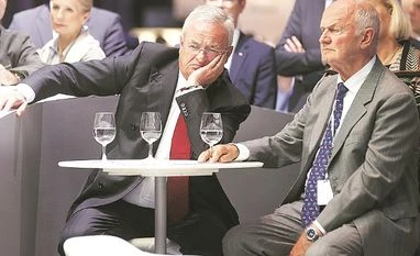 Ex-Volkswagen chief looks to sell $1.2-bn stake VW, volkswagen, Martin Winterkorn, Winterkorn