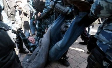 Corruption protests held across Russia, many arrested Russia protests