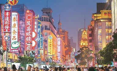 Rich Chinese race to apply for a US golden visa: How this works China