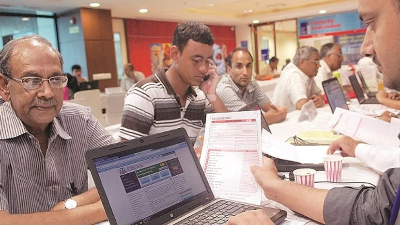 The threshold of Rs 2 lakh has been fixed so that small taxpayers are not troubled The threshold of Rs 2 lakh has been fixed so that small taxpayers are not troubled