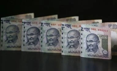 Pre-placements: Average salary for XLRI students is Rs 19 lakh this year 100, hundred, rupees, Rs, note, cash