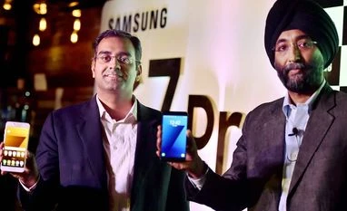 Samsung launches Galaxy C7 Pro at Rs 27,990 in India Sandeep Singh Arora, Samsung India, Arun Srinivasan, Consumer Electronics, Amazon India, Galaxy C7 Pro
