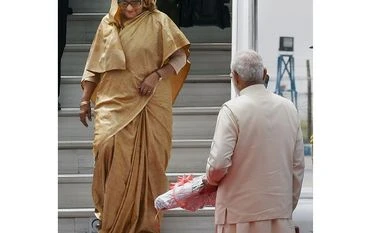Shiekh Hasina arrives on 4-day visit, PM Modi receives her at airport Narendra Modi, Sheikh Hasina