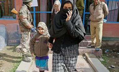 7 killed, scores wounded during Srinagar LS bypoll; mere 6.5% turnout bypoll