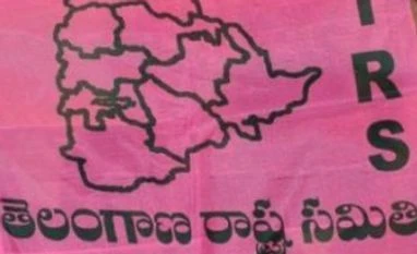 Besides making tea, TRS men undertake 'coolie' jobs for party meeting TRC
