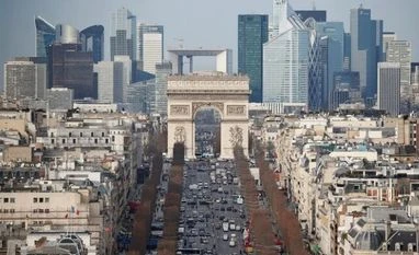 Deadly attack halts campaigning Paris, France