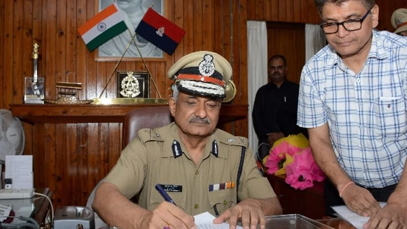 Uttar Pradesh Police new DGP, Sulkhan Singh takes charge in Lucknow Uttar Pradesh Police new DGP, Sulkhan Singh takes charge in Lucknow