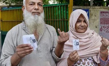Delhi civic polls: 54% vote amid EVM glitches, despite scorching heat mcd polls