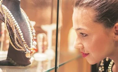 Wealthy Indians' with $50-mn assets or more to grow 71% by 2022: Report wealthy indians, rich indians, rich asians