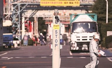 Sergey Brin builds secret airship Japan,