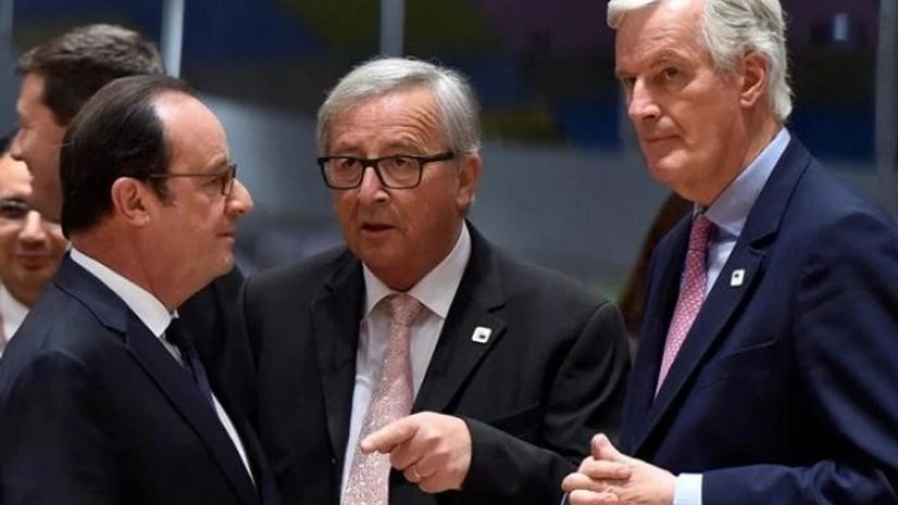 European Chief Negotiator for Brexit Michel Barnier (right) chats with European Commission President Jean-Claude Juncker (centre) and France's President Francois Hollande during a EU summit in Brussels, Belgium (Photo:Reuters) European Chief Negotiator for Brexit Michel Barnier (right) chats with European Commission President Jean-Claude Juncker (centre) and France's President Francois Hollande during a EU summit in Brussels, Belgium (Photo:Reuters)
