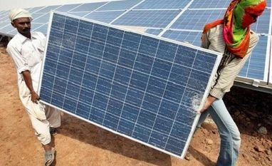 Despite subsidy, Indian cities slacking on solar rooftop system: Greenpeace Photo: Reuters