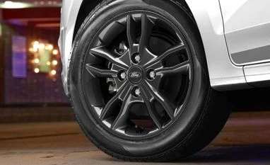 Ford Figo Sports Edition: Bold and beautiful Car, tyre