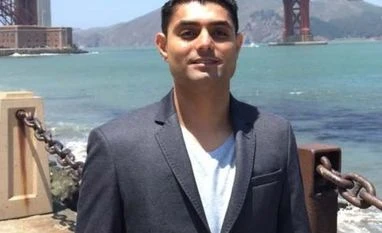 United Airlines cancels Indian-origin man's ticket for filming staff Navang Oza