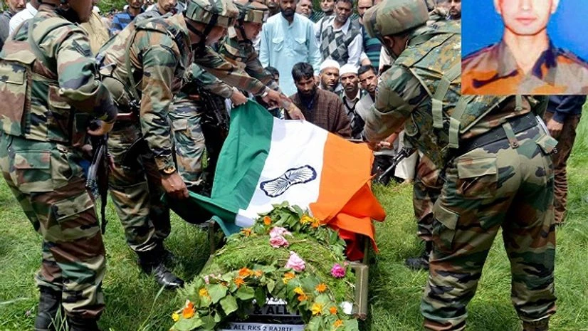 Army, Army personnel, Lt. Ummer Fayyaz, Ummer Fayyaz, Fayyaz, Kulgam district, Fayyaz, militants, Shopian district Army, Army personnel, Lt. Ummer Fayyaz, Ummer Fayyaz, Fayyaz, Kulgam district, Fayyaz, militants, Shopian district