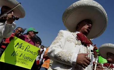 Before Trump - the perfect fascist, Mexicans really liked the US Before Trump - the perfect fascist, Mexicans really liked the US