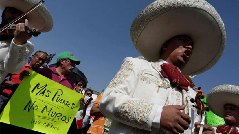 Before Trump - the perfect fascist, Mexicans really liked the US Mexico, donald trump