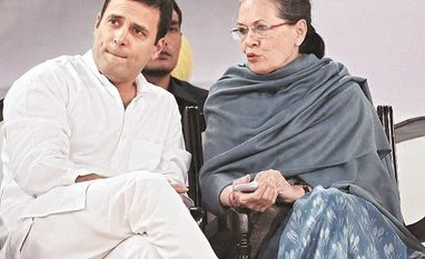 Rahul, Sonia patch up with Nitish as oppn vets Gopal Gandhi as VP nominee sonia gandhi, rahul gandhi