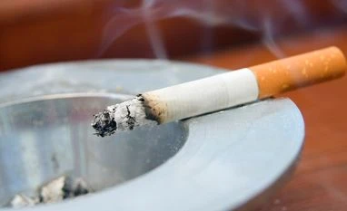 Smoking socially may cause heart problems Smoking socially may cause heart problems