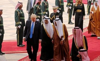 Trump softens language on Islam: Urges Muslims to fight against terrorism Saudi Arabia’s King Salman bin Abdulaziz Al Saud (third from left) welcomes US President Donald Trump and first lady Melania Trump at the King Khalid International Airport in Riyadh on Saturday Photo: Reuters