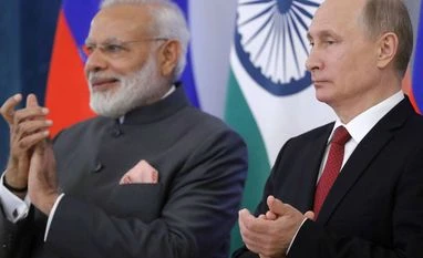 American reporter Megyn Kelly to PM Modi: Are you on Twitter? Gets trolled vladimir putin, russia, narendra modi