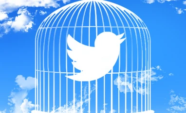 Got an Apple watch? Twitter app is no longer available for you Photo courtesy: Flickr