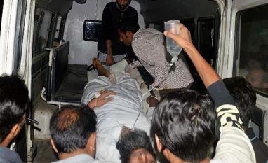 Serial militant attacks leave 13 security personnel injured in Kashmir militant attack, Kashmir