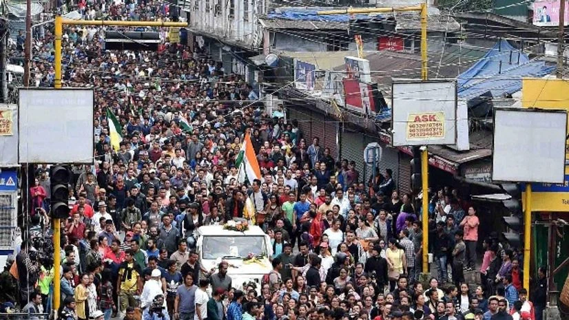 Gorkhaland demand: WB govt, GJM begin talks to restore peace in Darjeeling Gorkhaland demand: WB govt, GJM begin talks to restore peace in Darjeeling