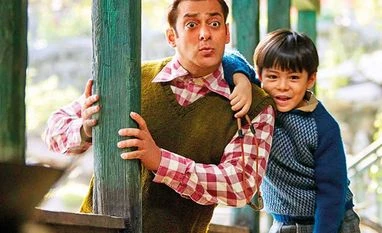 Tubelight: Salman's lowest opening weekend release during Eid in five years Tubelight: Salman's film earns Rs 20 cr on Day 1; 50% less than Baahubali 2