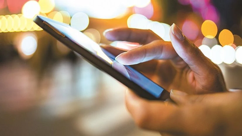 Bharti Airtel steals march as exit from 4G handsets hits Reliance Jio Handset