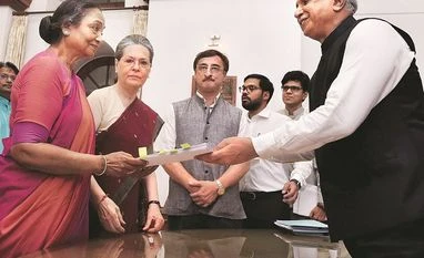 Presidential polls: Meira Kumar files nomination Presidential polls: Meira Kumar files nomination