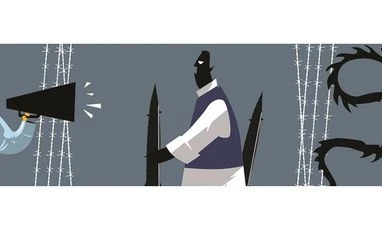 <b>Shekhar Gupta: </b>Breaking the two and a half front siege Breaking the two and a half front siege