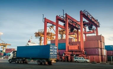 12 hours to 12 minutes: Customs clearance to take the swift route customs clearance